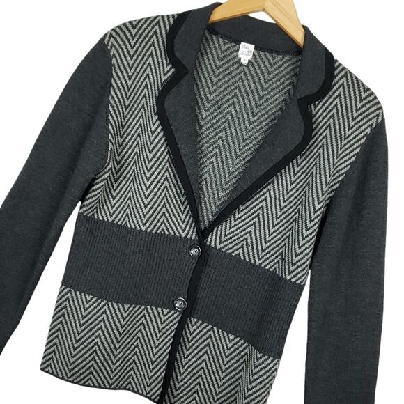 Saks Fifth Avenue Women's Cardigan Sweater Sz Medium 100% Super Fine Merino Wool - Picture 1 of 9